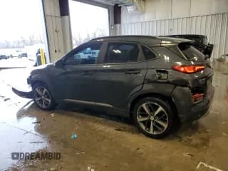 ✅ 2018 Hyundai Kona Limited • VIN: KM8K33A59JU147225 • Лот: 39653824. Опубликован ранее на Copart с пробегом 94 058 миль. Бесплатный доступ к архиву аукционных продаж из США и подробный отчёт об истории автомобиля на DreamBid. Изображение 2.