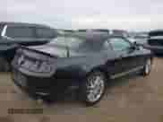 2014 Ford Mustang V6 с VIN 1ZVBP8EM1E5305903, выставлен на аукционе Copart как лот 86144315 с пробегом 172 158 миль миль и Списание • Salvage title. История ставок и продаж доступна на DreamBid. Изображение 3.