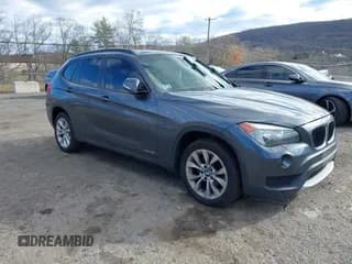 ✅ 2014 BMW X1 xDrive28i • VIN: WBAVL1C51EVY23554 • Lot: 43699873. Wystawiony na IAAI z przebiegiem 123 313 mil. Bezpłatny archiwum sprzedaży aukcyjnych z USA i szczegółowy raport historii pojazdu na DreamBid. Zdjęcie 1.