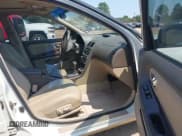 ✅ 2000 Nissan Maxima GXE • VIN: JN1CA31DXYT704524 • Лот: 43024850. Опубликован ранее на IAAI с пробегом 102 887 миль. Бесплатный доступ к архиву аукционных продаж из США и подробный отчёт об истории автомобиля на DreamBid. Изображение 5.