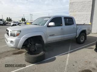 ✅ 2011 Toyota Tacoma PreRunner • VIN: 3TMJU4GN4BM113743 • Lot: 85414705. Wystawiony na Copart z przebiegiem 134 057 mil. Bezpłatny archiwum sprzedaży aukcyjnych z USA i szczegółowy raport historii pojazdu na DreamBid. Zdjęcie 1.