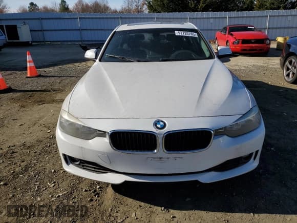 ✅ 2013 BMW 3 Series 328i xDrive • VIN: WBA3B5C59DF594423 • Lot: 92720765. Listed on Copart with 160,402 mi. Free auction sales archive from the USA and detailed vehicle history report at DreamBid. Image 5.
