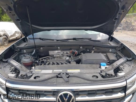 ✅ 2021 Volkswagen Atlas SE • VIN: 1V2WR2CA2MC581004 • Lot: 43007692. Listed on IAAI with 71,621 mi. Free auction sales archive from the USA and detailed vehicle history report at DreamBid. Image 10.