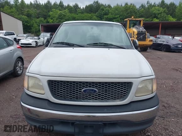 ✅ 2000 Ford F-150 XL • VIN: 2FTRX17L3YCA03228 • Lot: 42262388. Listed on IAAI with 122,929 mi. Free auction sales archive from the USA and detailed vehicle history report at DreamBid. Image 6.