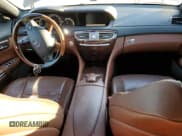 ✅ 2009 Mercedes-Benz CL 550 • VIN: WDDEJ86X99A022629 • Lot: 85845034. Wystawiony na Copart z przebiegiem 142 405 mil. Bezpłatny archiwum sprzedaży aukcyjnych z USA i szczegółowy raport historii pojazdu na DreamBid. Zdjęcie 8.