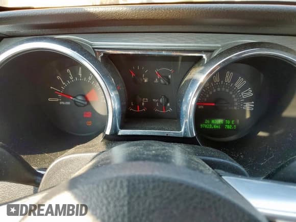 ✅ 2008 Ford Mustang GT Deluxe • VIN: 1ZVHT82H985138661 • Lot: 81414165. Listed on Copart with 97,023 mi. Free auction sales archive from the USA and detailed vehicle history report at DreamBid. Image 9.