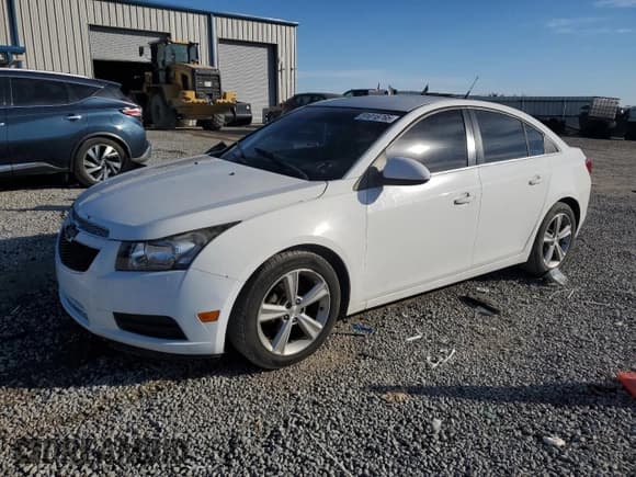 ✅ 2014 Chevrolet Cruze 2LT • VIN: 1G1PE5SB2E7330032 • Лот: 91018765. Опубликован ранее на Copart с пробегом 195 032 миль. Бесплатный доступ к архиву аукционных продаж из США и подробный отчёт об истории автомобиля на DreamBid. Изображение 1.