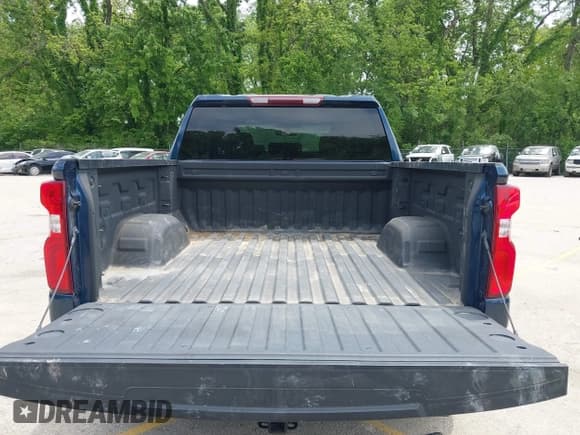 ✅ 2022 Chevrolet Silverado 1500 RST • VIN: 3GCUYEED3NG178118 • Лот: 42201383. Опубликован ранее на IAAI с пробегом 63 065 миль. Бесплатный доступ к архиву аукционных продаж из США и подробный отчёт об истории автомобиля на DreamBid. Изображение 17.