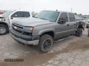 ✅ 2007 Chevrolet Silverado 2500HD LT1 • VIN: 1GCHK23D77F130386 • Lot: 42109924. Wystawiony na IAAI z przebiegiem 137 741 mil. Bezpłatny archiwum sprzedaży aukcyjnych z USA i szczegółowy raport historii pojazdu na DreamBid. Zdjęcie 2.