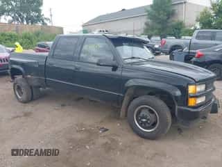 1999 Chevrolet Silverado 3500 с VIN 1GCHK33J3XF016767, выставлен на аукционе IAAI как лот 42542736 с пробегом 151 672 миль миль и . История ставок и продаж доступна на DreamBid. Изображение 1.