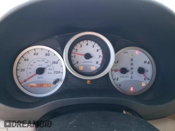 ✅ 2004 Toyota RAV4 • VIN: JTEHD20V640034315 • Lot: 82670355. Listed on Copart with 233,795 mi. Free auction sales archive from the USA and detailed vehicle history report at DreamBid. Image 9.