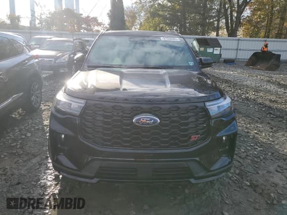 ✅ 2025 Ford Explorer ST • VIN: 1FMWK8GC7SGC61702 • Lot: 87206965. Listed on Copart with Not provided. Free auction sales archive from the USA and detailed vehicle history report at DreamBid. Image 5.