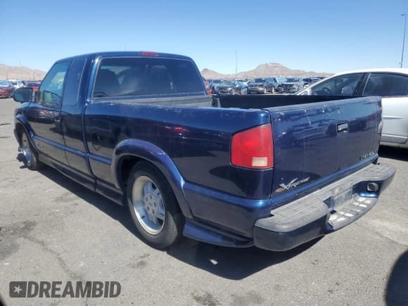 ✅ 2000 Chevrolet S-10 LS • VIN: 1GCCS19W2Y8253502 • Лот: 46903875. Опубликован ранее на Copart с пробегом 124 135 миль. Бесплатный доступ к архиву аукционных продаж из США и подробный отчёт об истории автомобиля на DreamBid. Изображение 2.