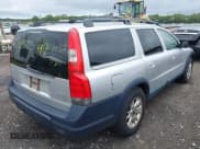 ✅ 2004 Volvo V70 XC Cross Country • VIN: YV1SZ59H741125883 • Lot: 42737957. Wystawiony na IAAI z przebiegiem Nie podano. Bezpłatny archiwum sprzedaży aukcyjnych z USA i szczegółowy raport historii pojazdu na DreamBid. Zdjęcie 4.