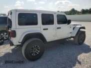 ✅ 2024 Jeep Wrangler Rubicon X • VIN: 1C4RJXFG3RW287944 • Lot: 61948925. Wystawiony na Copart z przebiegiem 4 739 mil. Bezpłatny archiwum sprzedaży aukcyjnych z USA i szczegółowy raport historii pojazdu na DreamBid. Zdjęcie 3.