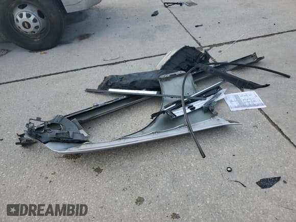 ✅ 2003 Mercedes-Benz S 430 • VIN: WDBNG70J73A316074 • Лот: 66065785. Опубликован ранее на Copart с пробегом 119 798 миль. Бесплатный доступ к архиву аукционных продаж из США и подробный отчёт об истории автомобиля на DreamBid. Изображение 12.