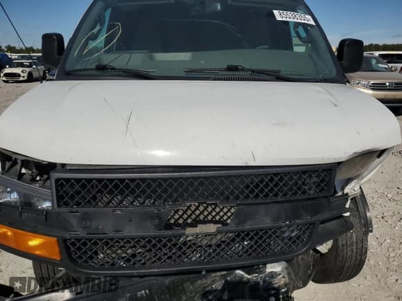 ✅ 2024 Chevrolet Express Cargo • VIN: 1GCWGAFP4R1239977 • Lot: 85538355. Wystawiony na Copart z przebiegiem Nie podano. Bezpłatny archiwum sprzedaży aukcyjnych z USA i szczegółowy raport historii pojazdu na DreamBid. Zdjęcie 12.