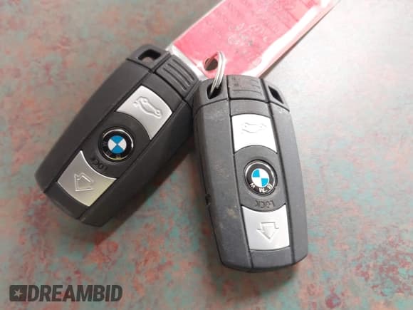 ✅ 2006 BMW 6 Series • VIN: WBSEH93436B797903 • Lot: 41018093. Wystawiony na IAAI z przebiegiem Nie podano. Bezpłatny archiwum sprzedaży aukcyjnych z USA i szczegółowy raport historii pojazdu na DreamBid. Zdjęcie 11.