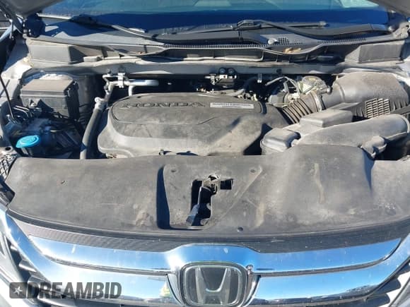 ✅ 2019 Honda Odyssey EX • VIN: 5FNRL6H50KB074251 • Lot: 43587510. Wystawiony na IAAI z przebiegiem 201 440 mil. Bezpłatny archiwum sprzedaży aukcyjnych z USA i szczegółowy raport historii pojazdu na DreamBid. Zdjęcie 10.