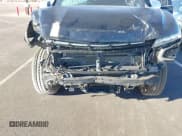 ✅ 2022 Chevrolet Suburban Premier • VIN: 1GNSKFKD1NR223325 • Lot: 40848831. Wystawiony na IAAI z przebiegiem 52 798 mil. Bezpłatny archiwum sprzedaży aukcyjnych z USA i szczegółowy raport historii pojazdu na DreamBid. Zdjęcie 6.