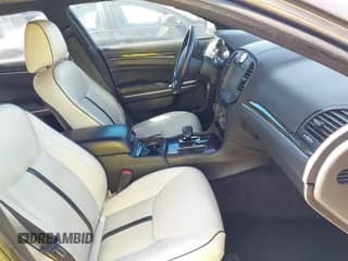 ✅ 2014 Chrysler 300 • VIN: 2C3CCAAGXEH336834 • Лот: 43470366. Опубликован ранее на IAAI с пробегом 152 569 миль. Бесплатный доступ к архиву аукционных продаж из США и подробный отчёт об истории автомобиля на DreamBid. Изображение 5.