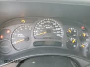 ✅ 2004 Chevrolet Suburban LT • VIN: 3GNEC16T04G275736 • Лот: 41985385. Опубликован ранее на Copart с пробегом 215 292 миль. Бесплатный доступ к архиву аукционных продаж из США и подробный отчёт об истории автомобиля на DreamBid. Изображение 9.