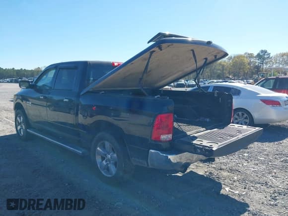 ✅ 2018 Ram 1500 Big Horn • VIN: 3C6RR7LT4JG196072 • Lot: 41890172. Listed on IAAI with 237,671 mi. Free auction sales archive from the USA and detailed vehicle history report at DreamBid. Image 3.