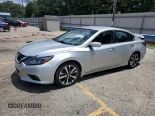 ✅ 2017 Nissan Altima SV • VIN: 1N4AL3AP1HC124769 • Лот: 66625795. Опубликован ранее на Copart с пробегом 247 567 миль. Бесплатный доступ к архиву аукционных продаж из США и подробный отчёт об истории автомобиля на DreamBid. Изображение 1.