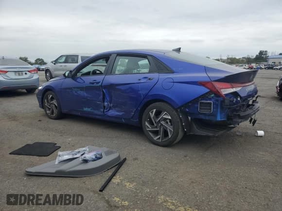 ✅ 2025 Hyundai Elantra SEL Sport • VIN: KMHLM4DGXSU996009 • Lot: 80370785. Listed on Copart with 6,086 mi. Free auction sales archive from the USA and detailed vehicle history report at DreamBid. Image 2.