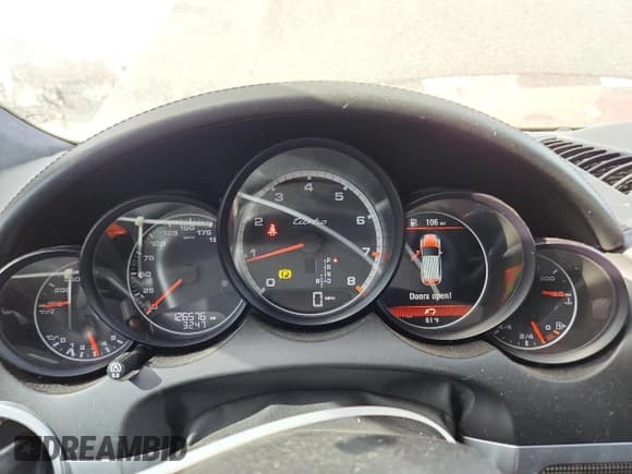 ✅ 2012 Porsche Cayenne Turbo • VIN: WP1AC2A24CLA84283 • Lot: 91712455. Wystawiony na Copart z przebiegiem 126 576 mil. Bezpłatny archiwum sprzedaży aukcyjnych z USA i szczegółowy raport historii pojazdu na DreamBid. Zdjęcie 9.