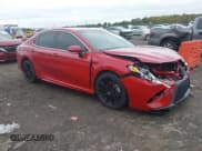 ✅ 2019 Toyota Camry LE • VIN: 4T1B11HK4KU215891 • Lot: 43546575. Wystawiony na IAAI z przebiegiem 149 949 mil. Bezpłatny archiwum sprzedaży aukcyjnych z USA i szczegółowy raport historii pojazdu na DreamBid. Zdjęcie 1.