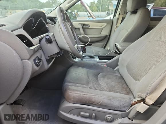 ✅ 2017 Chevrolet Traverse LT • VIN: 1GNKRGKD5HJ287906 • Лот: 85282125. Опубликован ранее на Copart с пробегом Не указан. Бесплатный доступ к архиву аукционных продаж из США и подробный отчёт об истории автомобиля на DreamBid. Изображение 7.