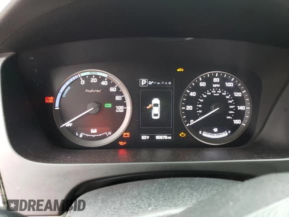 ✅ 2017 Hyundai Sonata Limited • VIN: KMHE34L34HA072542 • Lot: 52259793. Listed on Copart with 90,679 mi. Free auction sales archive from the USA and detailed vehicle history report at DreamBid. Image 9.