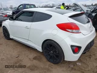 ✅ 2013 Hyundai Veloster Turbo • VIN: KMHTC6AE5DU137608 • Lot: 41478735. Wystawiony na IAAI z przebiegiem 111 213 mil. Bezpłatny archiwum sprzedaży aukcyjnych z USA i szczegółowy raport historii pojazdu na DreamBid. Zdjęcie 3.