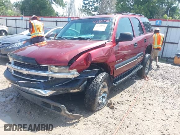 2001 Chevrolet Tahoe LT z VIN 1GNEK13T01R220304, wystawiony jako IAAI lot #42322561 z przebiegiem 139 197 mil mil oraz . Historia ofert i sprzedaży dostępna na DreamBid. Obrazek 2.