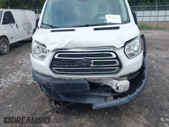 ✅ 2016 Ford Transit Cargo • VIN: 1FTYR1ZM8GKB34659 • Lot: 43023457. Wystawiony na IAAI z przebiegiem 164 742 mil. Bezpłatny archiwum sprzedaży aukcyjnych z USA i szczegółowy raport historii pojazdu na DreamBid. Zdjęcie 6.