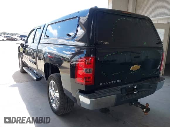 2013 Chevrolet Silverado 1500 LT with VIN 1GCRCSE02DZ272960, listed as a IAAI auction lot 43469383 with 77,796 mi miles and . Bid and sale history available at DreamBid. Image 3.