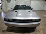 ✅ 2013 Dodge Challenger R/T • VIN: 2C3CDYBT2DH653569 • Lot: 62762874. Wystawiony na Copart z przebiegiem 161 726 mil. Bezpłatny archiwum sprzedaży aukcyjnych z USA i szczegółowy raport historii pojazdu na DreamBid. Zdjęcie 5.