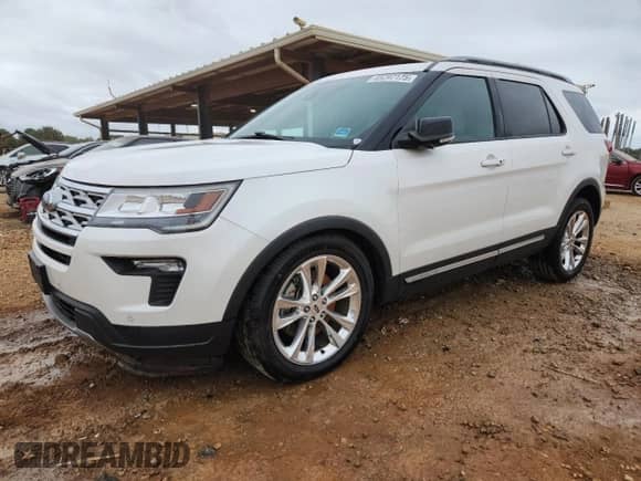 2018 Ford Explorer XLT z VIN 1FM5K7D82JGC62891, wystawiony jako Copart lot #85297175 z przebiegiem 140 079 mil mil oraz Szkoda całkowita • Salvage title. Historia ofert i sprzedaży dostępna na DreamBid. Obrazek 1.
