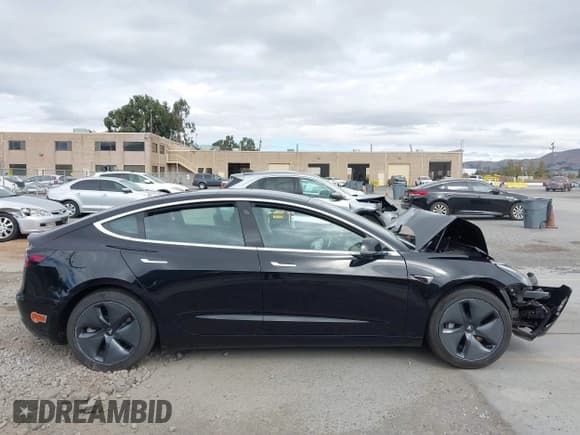 ✅ 2020 Tesla Model 3 Standard Range Plus • VIN: 5YJ3E1EA9LF808777 • Лот: 43362956. Опубликован ранее на IAAI с пробегом 36 383 миль. Бесплатный доступ к архиву аукционных продаж из США и подробный отчёт об истории автомобиля на DreamBid. Изображение 12.