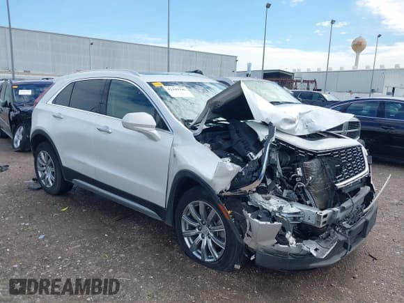 ✅ 2020 Cadillac XT4 FWD Premium Luxury • VIN: 1GYFZCR4XLF041500 • Lot: 42449396. Listed on IAAI with 87,147 mi. Free auction sales archive from the USA and detailed vehicle history report at DreamBid. Image 1.