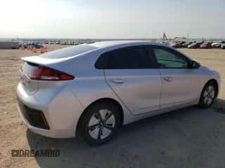 2017 Hyundai Ioniq Blue с VIN KMHC65LC6HU036354, выставлен на аукционе Copart как лот 62097254 с пробегом 95 941 миль миль и Списание • Salvage title. История ставок и продаж доступна на DreamBid. Изображение 3.