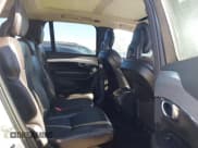 ✅ 2016 Volvo XC90 T6 Momentum • VIN: YV4A22PK8G1045772 • Lot: 43852637. Wystawiony na IAAI z przebiegiem 73 977 mil. Bezpłatny archiwum sprzedaży aukcyjnych z USA i szczegółowy raport historii pojazdu na DreamBid. Zdjęcie 8.