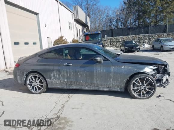✅ 2023 Mercedes-Benz C 300 • VIN: W1KWJ8EB8PG128462 • Lot: 41463281. Wystawiony na IAAI z przebiegiem 18 590 mil. Bezpłatny archiwum sprzedaży aukcyjnych z USA i szczegółowy raport historii pojazdu na DreamBid. Zdjęcie 13.