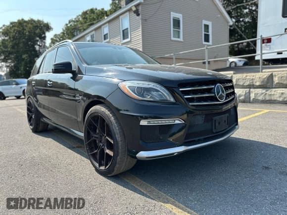 ✅ 2013 Mercedes-Benz M 63 AMG • VIN: 4JGDA7EB5DA138680 • Lot: 71911724. Wystawiony na Copart z przebiegiem 138 526 mil. Bezpłatny archiwum sprzedaży aukcyjnych z USA i szczegółowy raport historii pojazdu na DreamBid. Zdjęcie 4.