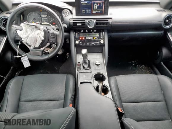 ✅ 2024 Lexus IS 300 F Sport • VIN: JTHB81F29R5053035 • Lot: 58591085. Wystawiony na Copart z przebiegiem 17 978 mil. Bezpłatny archiwum sprzedaży aukcyjnych z USA i szczegółowy raport historii pojazdu na DreamBid. Zdjęcie 8.