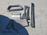 ✅ 2024 Tesla Model Y Performance • VIN: 7SAYGDEF5RA288339 • Lot: 89541565. Wystawiony na Copart z przebiegiem Nie podano. Bezpłatny archiwum sprzedaży aukcyjnych z USA i szczegółowy raport historii pojazdu na DreamBid. Zdjęcie 12.