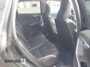 ✅ 2016 Volvo XC60 T6 • VIN: YV4902RK5G2775901 • Lot: 41797196. Wystawiony na IAAI z przebiegiem 138 609 mil. Bezpłatny archiwum sprzedaży aukcyjnych z USA i szczegółowy raport historii pojazdu na DreamBid. Zdjęcie 8.