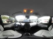 ✅ 2022 Toyota Prius LE • VIN: JTDL9MFU7N3032521 • Lot: 42369426. Wystawiony na IAAI z przebiegiem 51 084 mil. Bezpłatny archiwum sprzedaży aukcyjnych z USA i szczegółowy raport historii pojazdu na DreamBid. Zdjęcie 18.