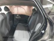 ✅ 2019 Kia Niro LX • VIN: KNDCB3LC4K5243315 • Lot: 43038406. Wystawiony na IAAI z przebiegiem 39 202 mil. Bezpłatny archiwum sprzedaży aukcyjnych z USA i szczegółowy raport historii pojazdu na DreamBid. Zdjęcie 8.